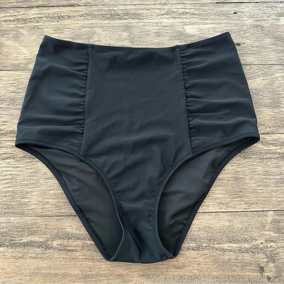 Aerie size Medium Black High Waisted Full Coverage Swim Bottoms Bikini Ruched M - Picture 1 of 3